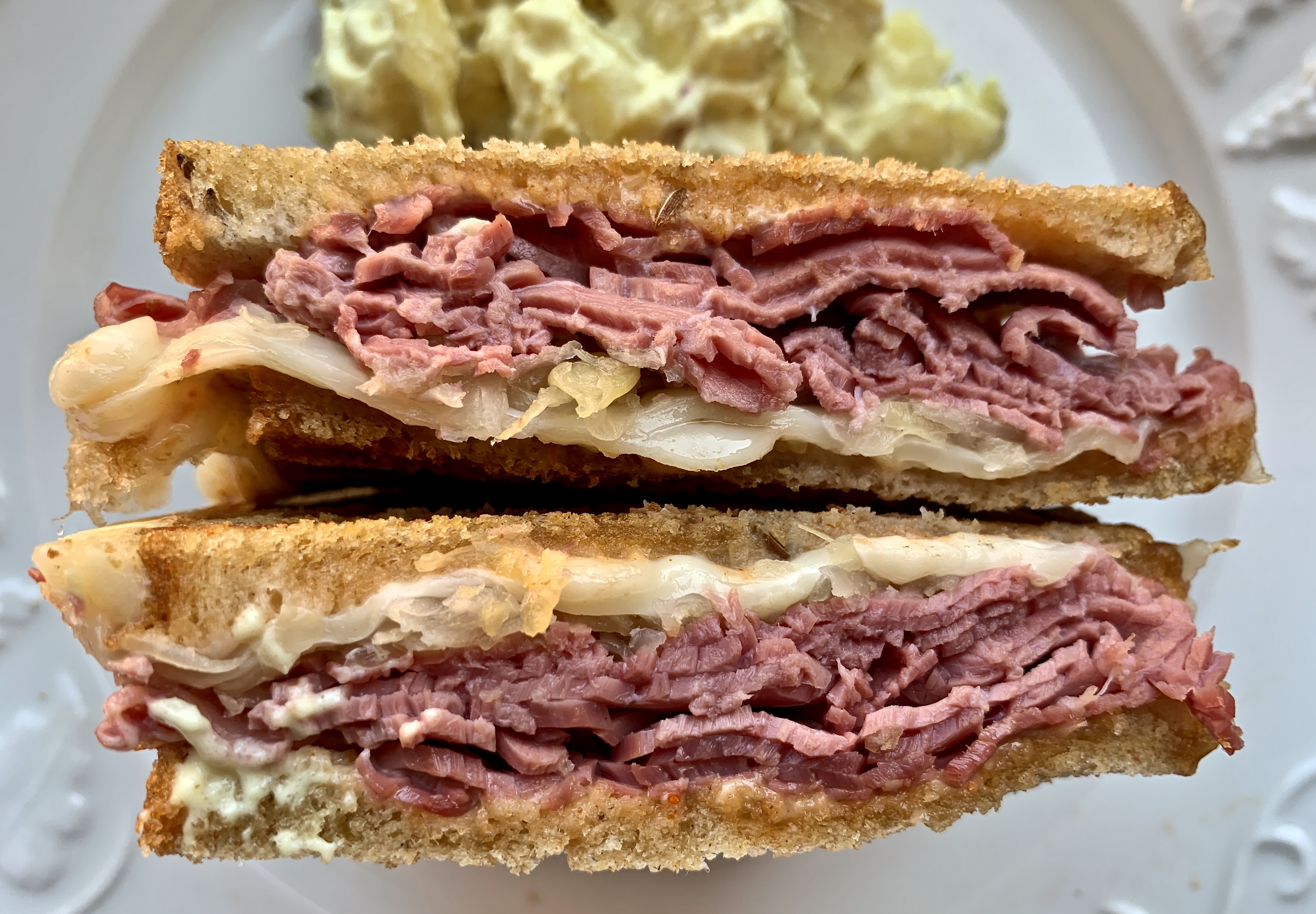 Corned Beef Sandwich With Russian Sauce (Reuben Sandwich Recipe)